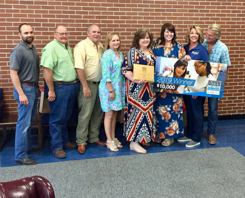 Photo of the Grant winners QES and NBES.