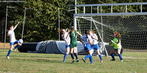 girls soccer players