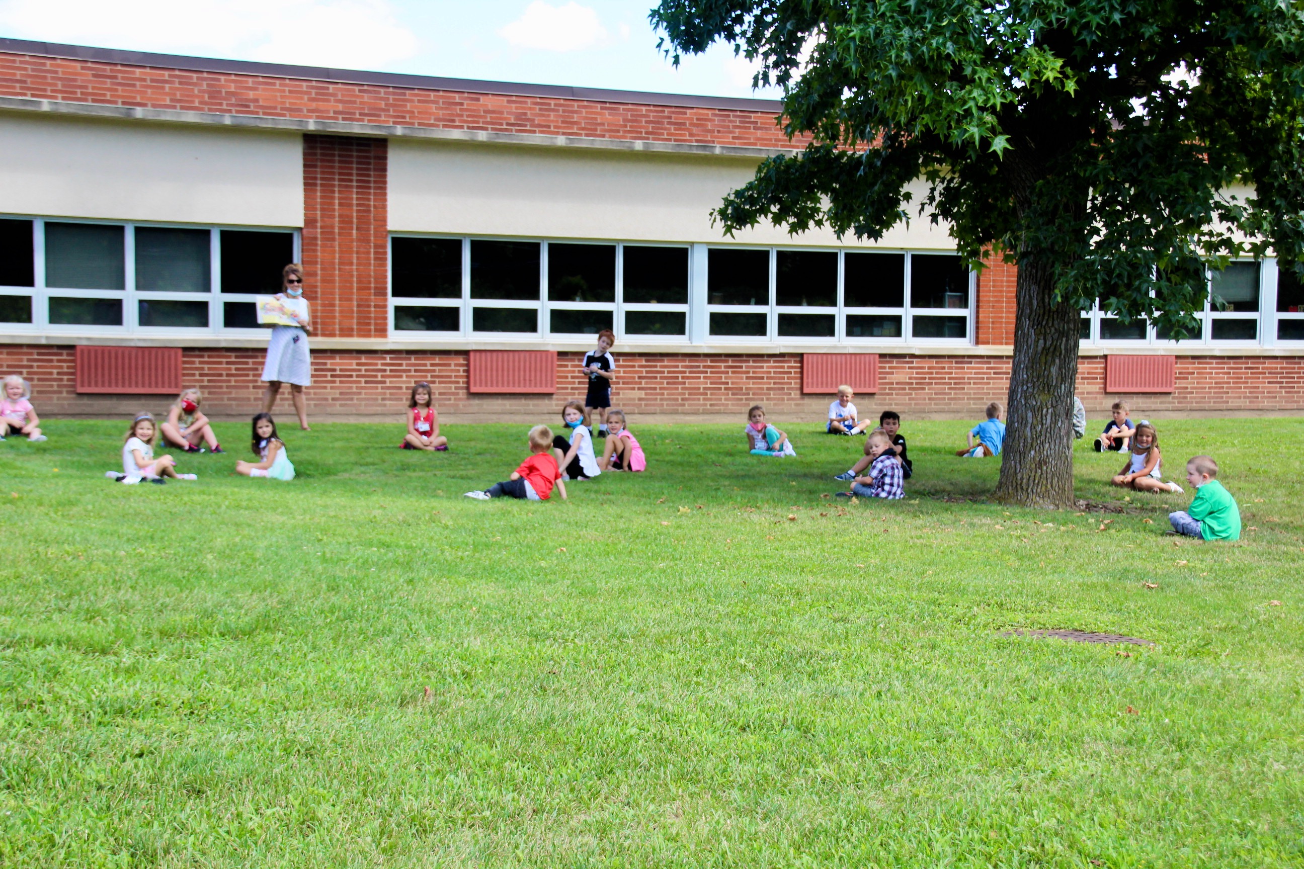 Van Buren Elementary School Home of the Quakers