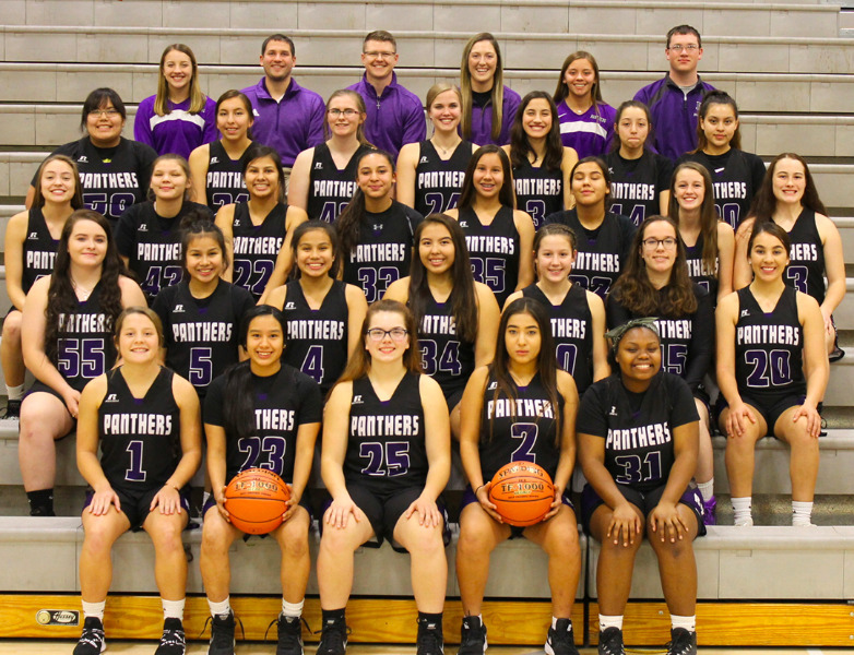 Photo of the Girls in the Basketball club