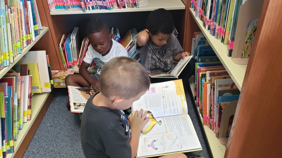 boys reading