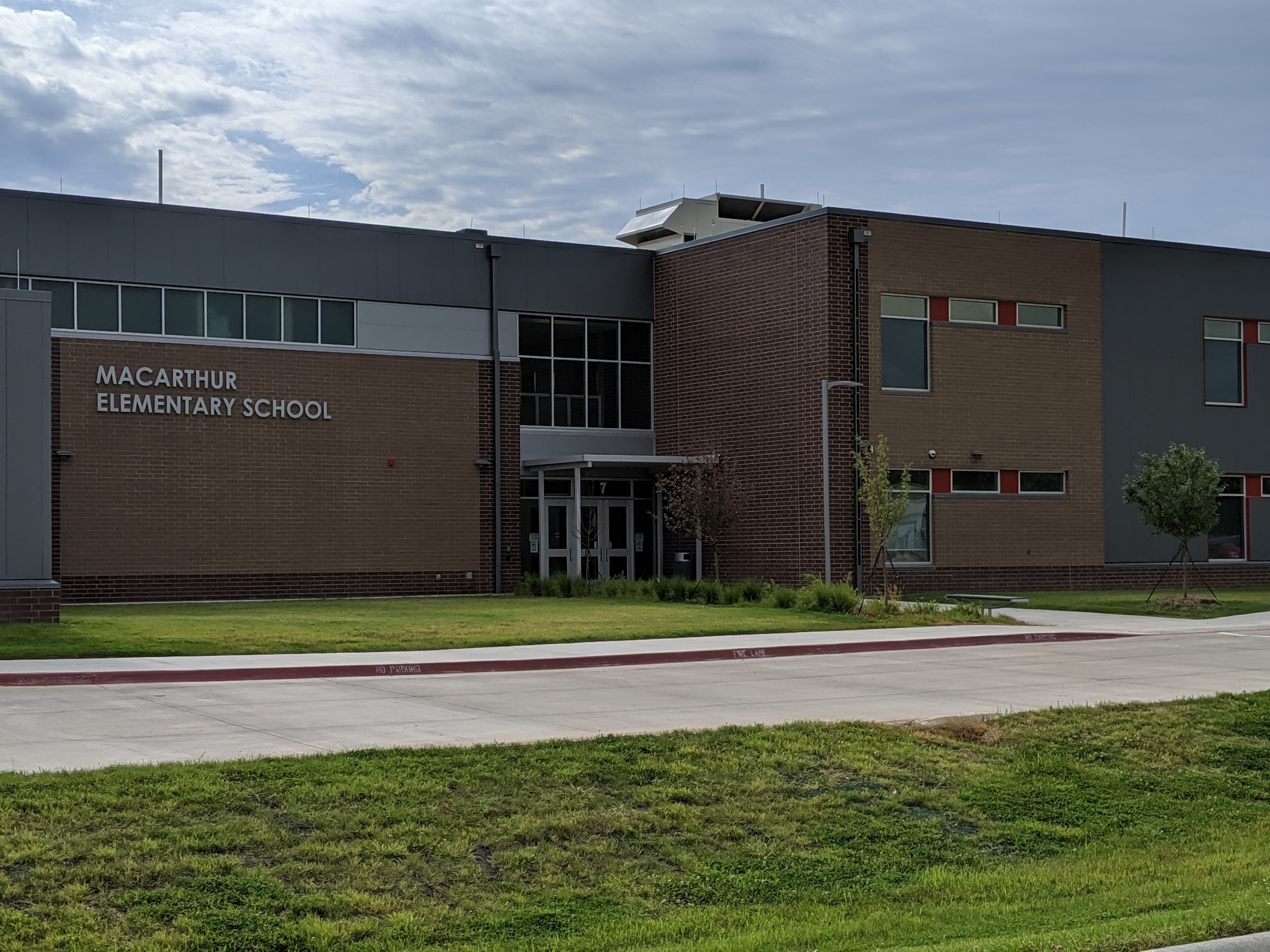 MacArthur Elementary School | Home