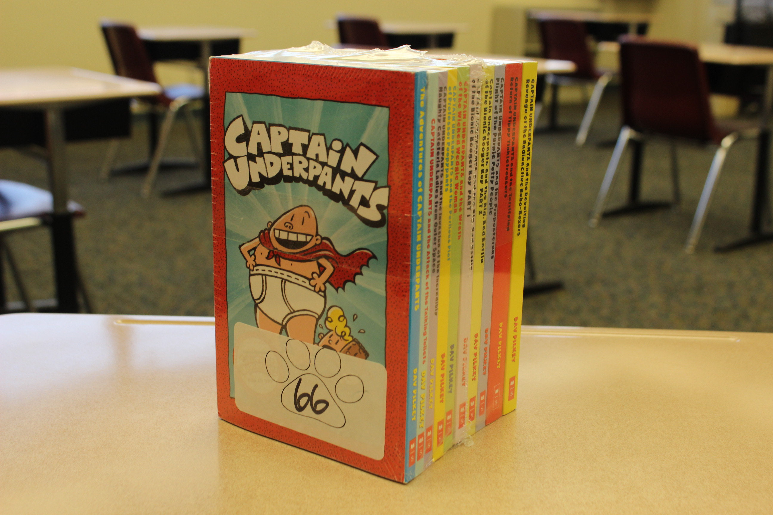 66 Paws Captain Underpants Book Set