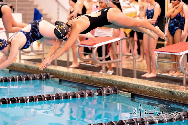 Photo of the swimming team.
