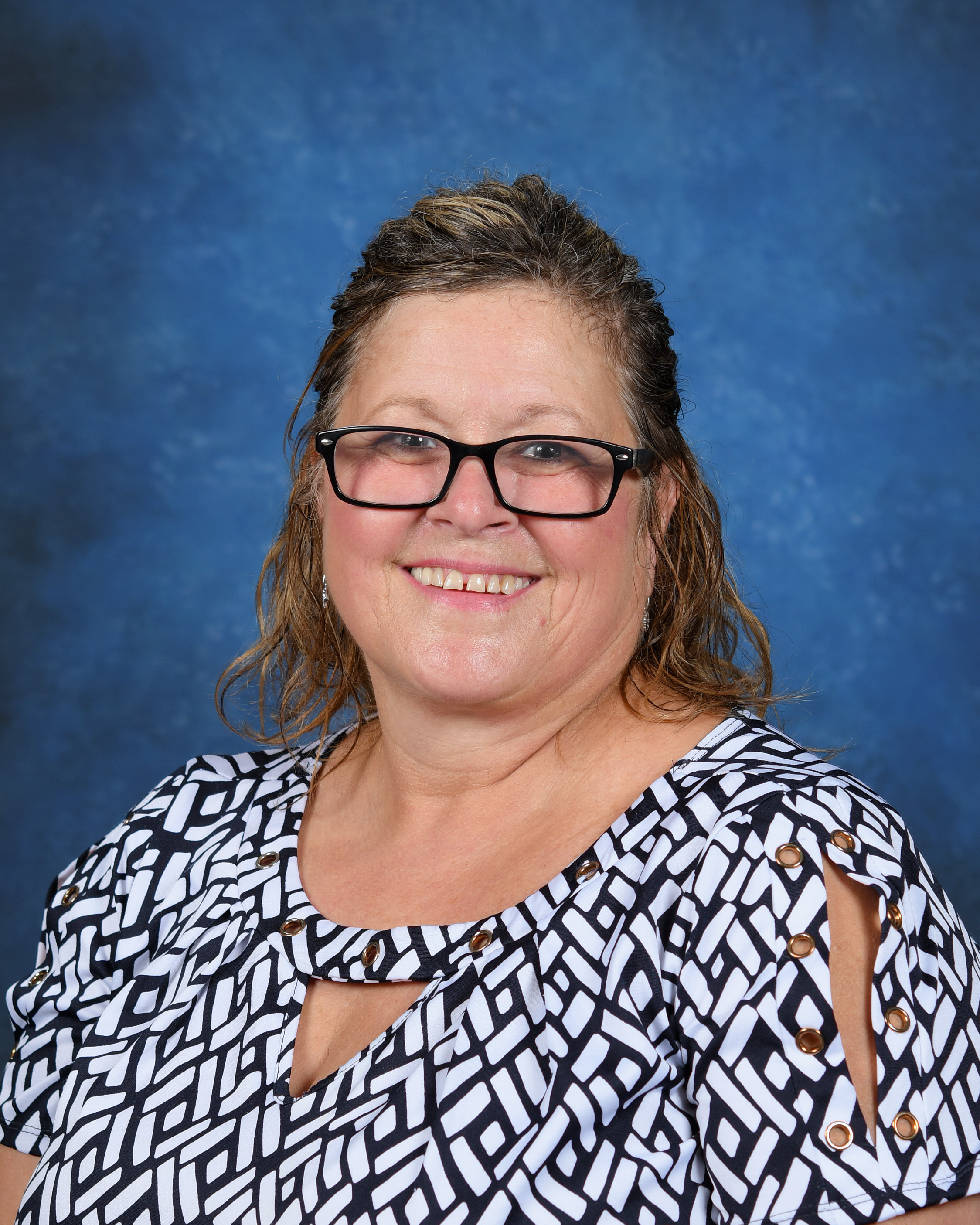Photo of Shirley Peterson.