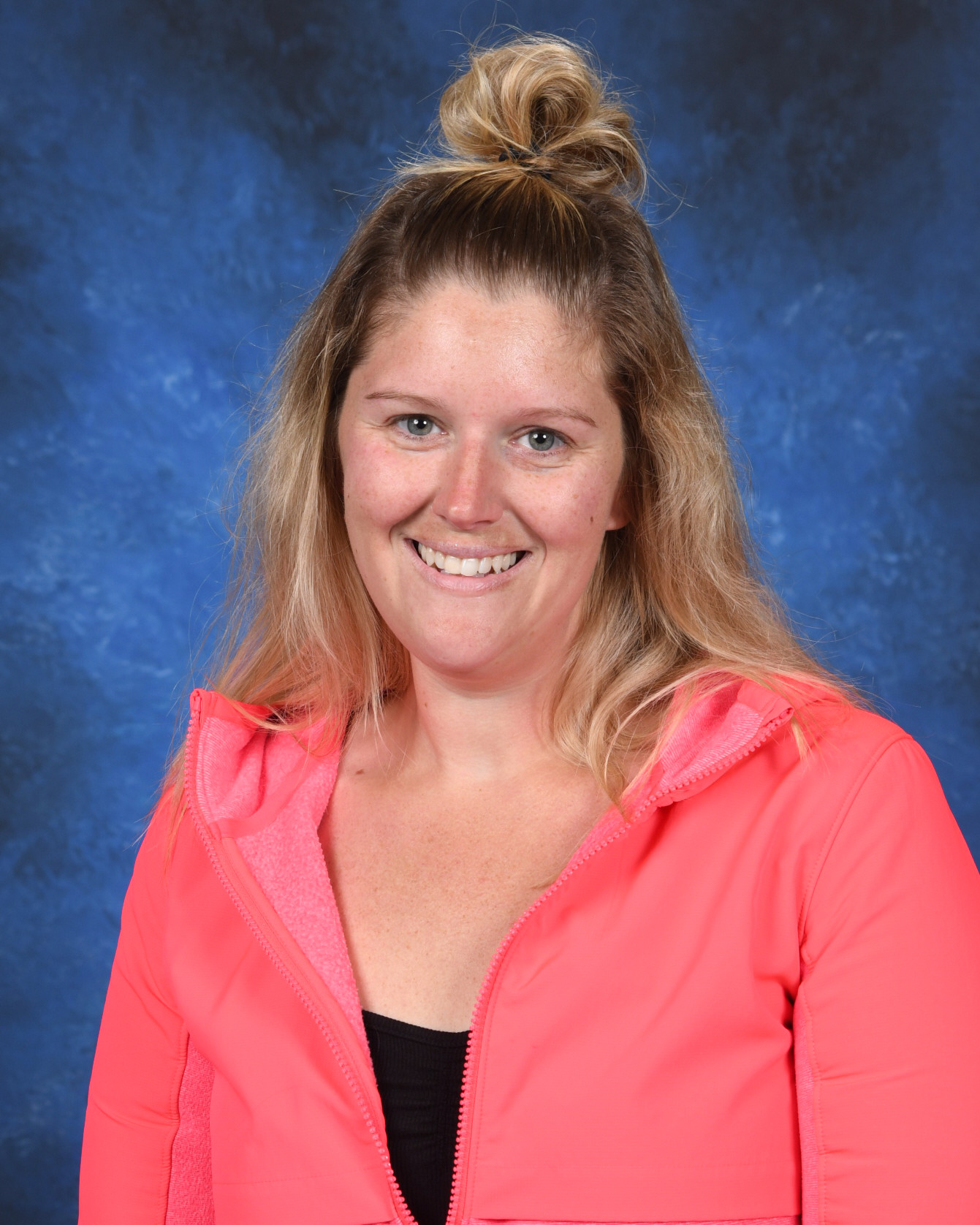 Photo of Chelsea Peasley.