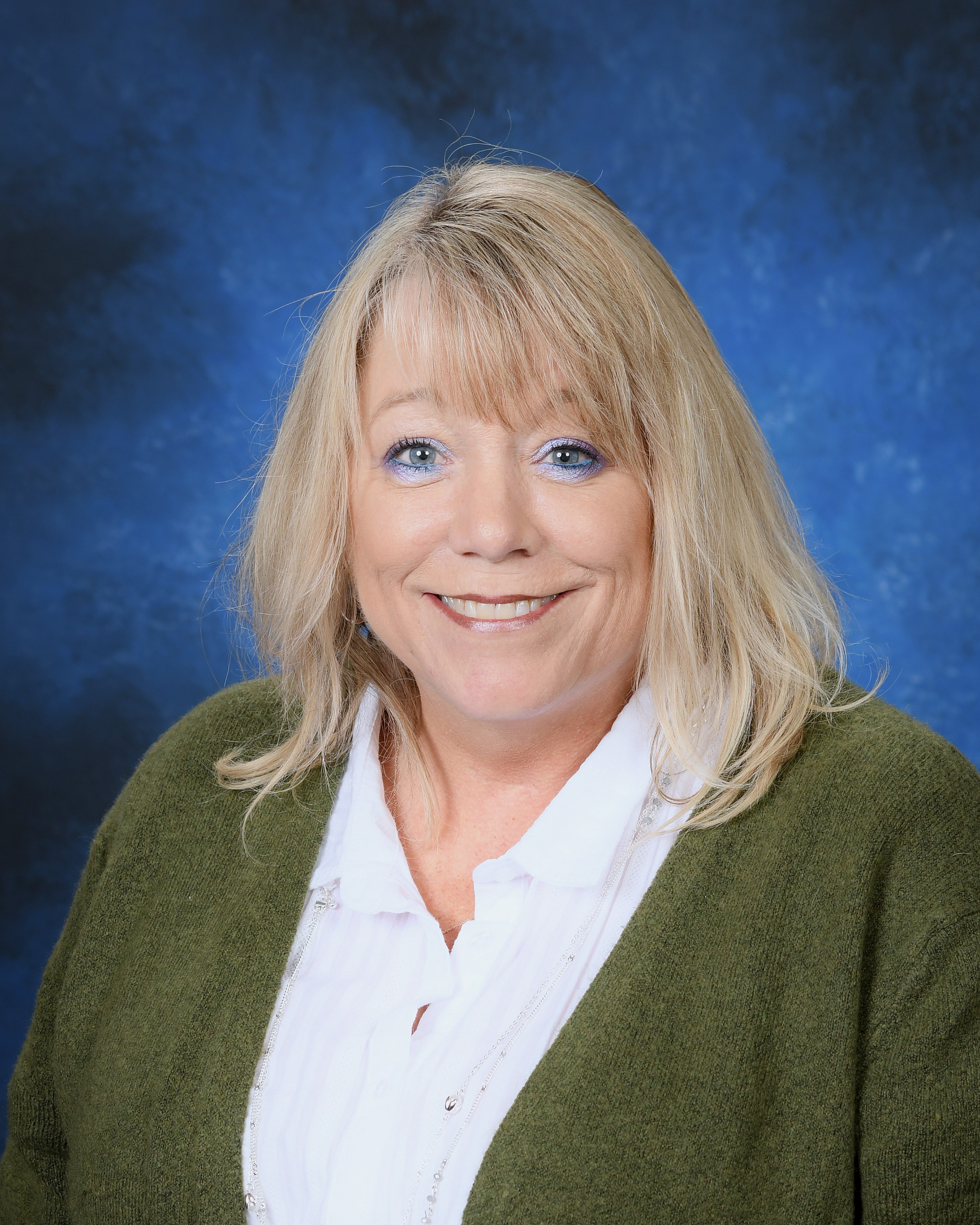 Photo of Dawn Robbins.