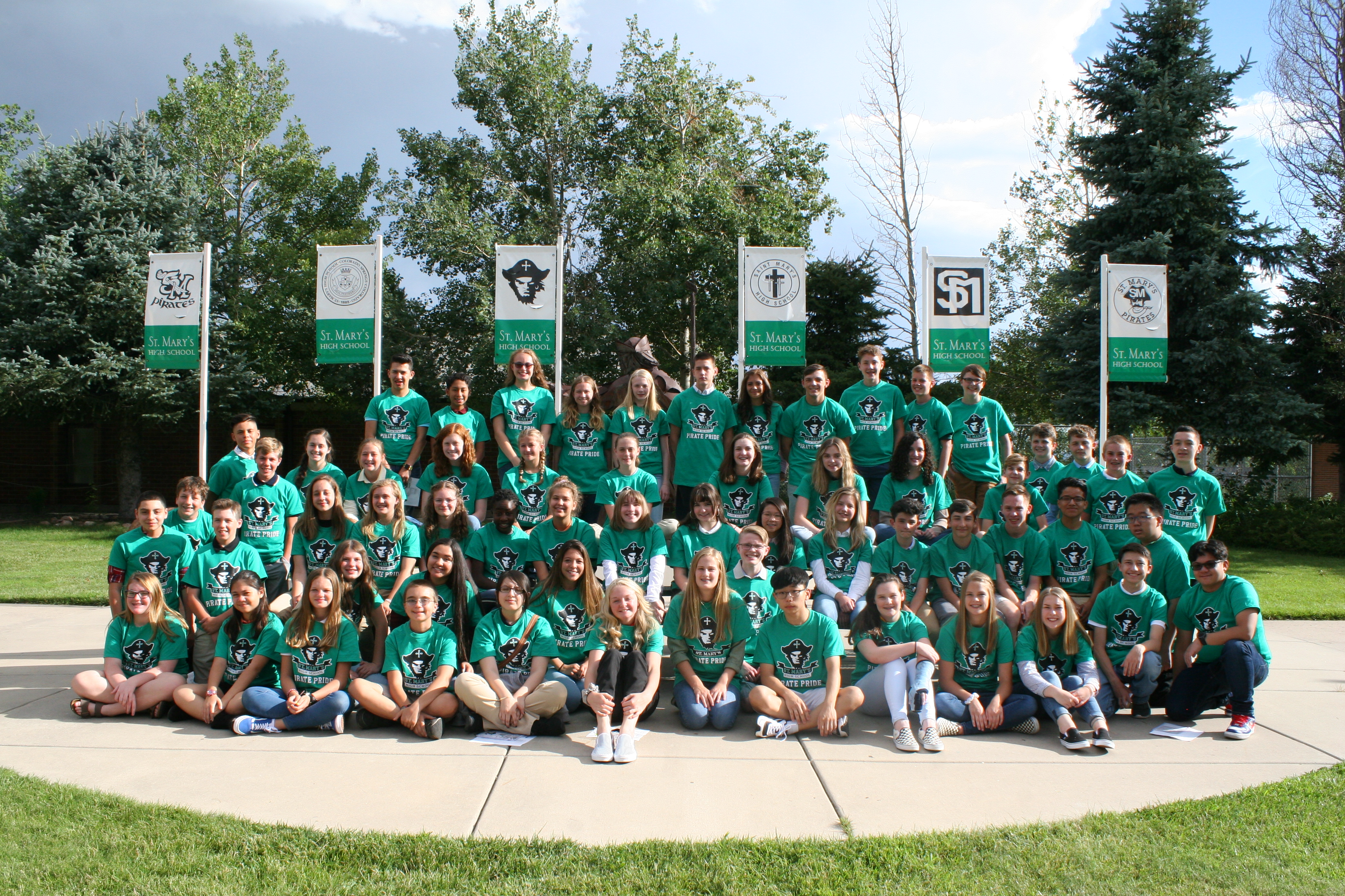 Class of 2023 group picture