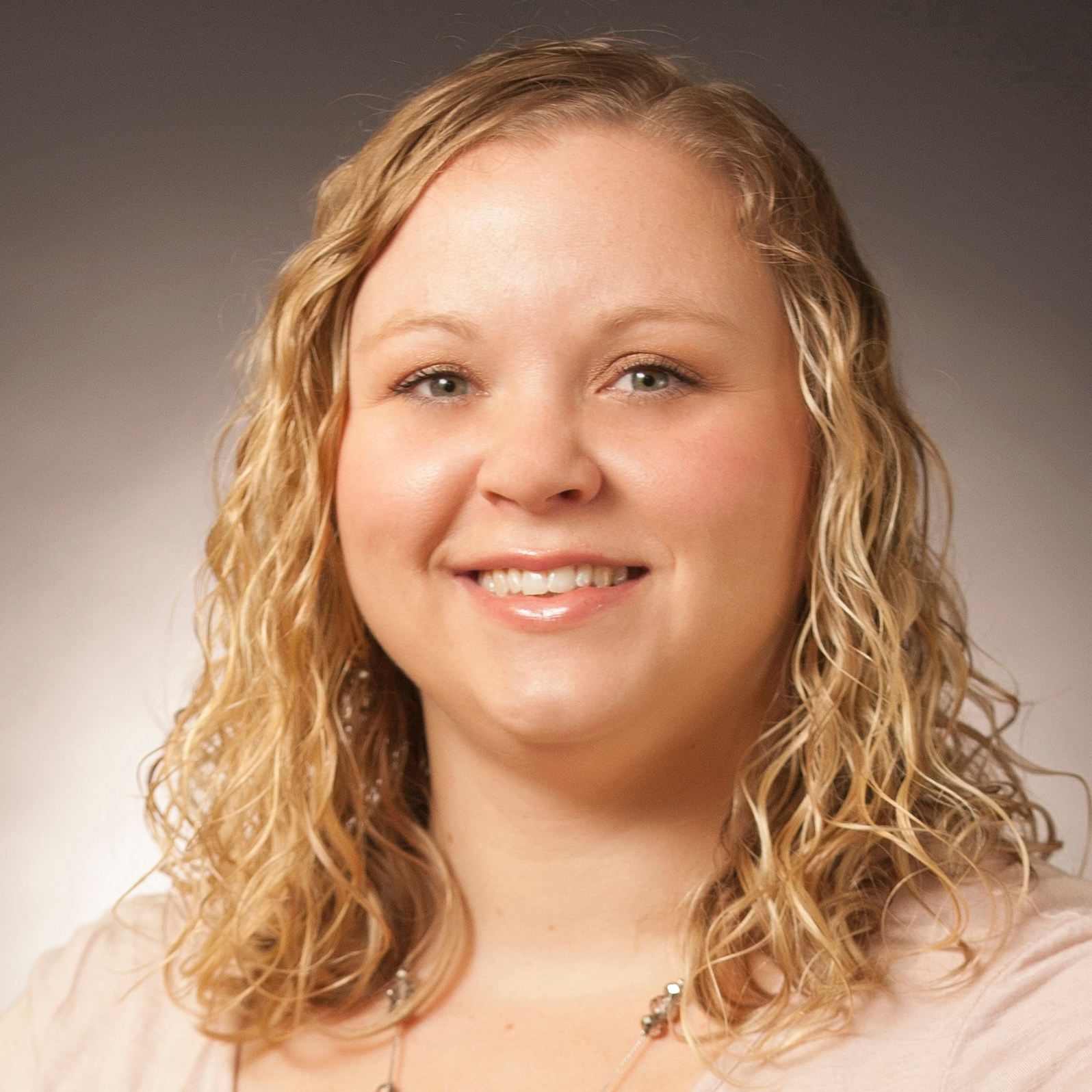 Photo of Elizabeth Collins