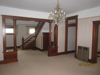 Entry area with chandelier