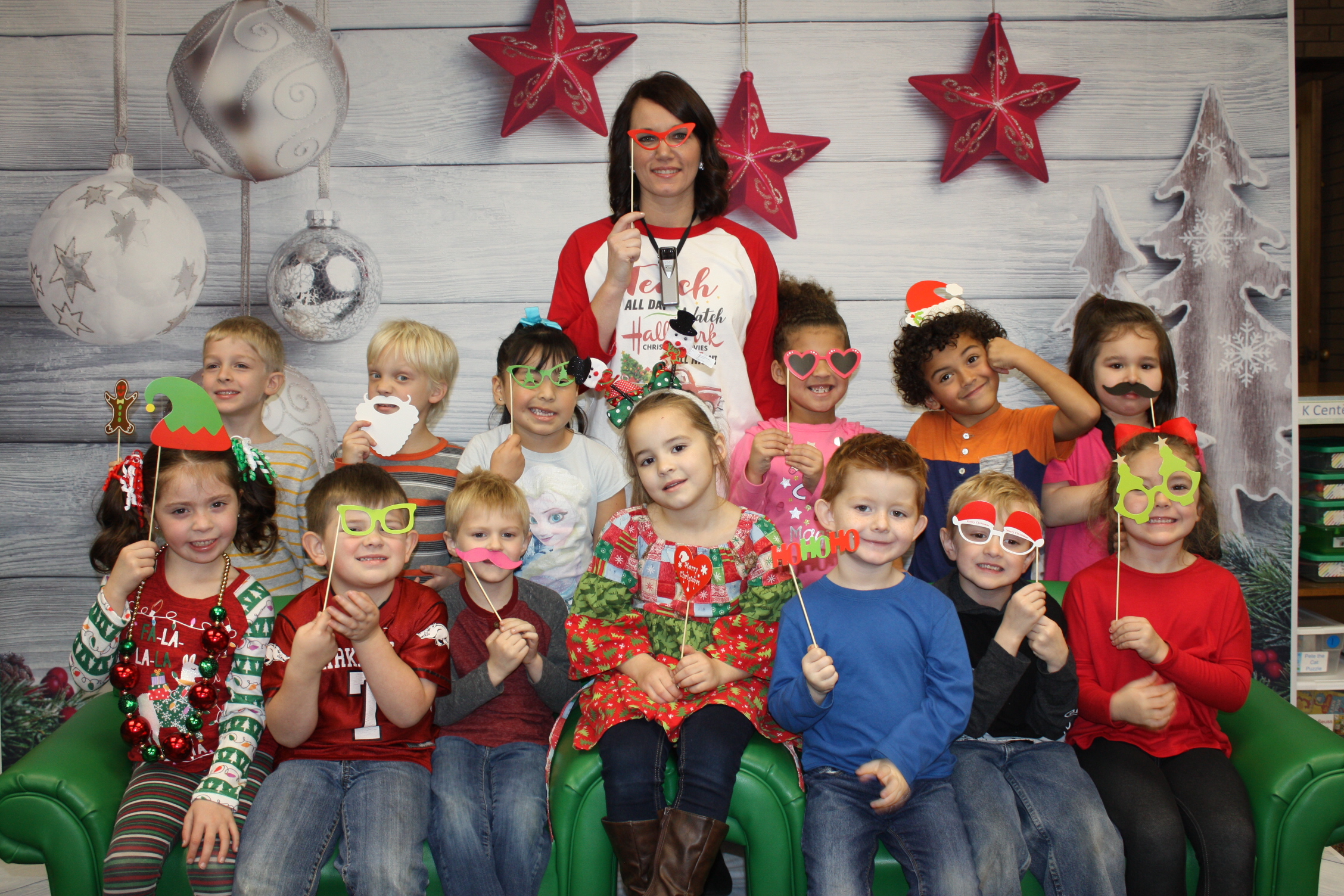 Photo of a school group celebrating Christmas