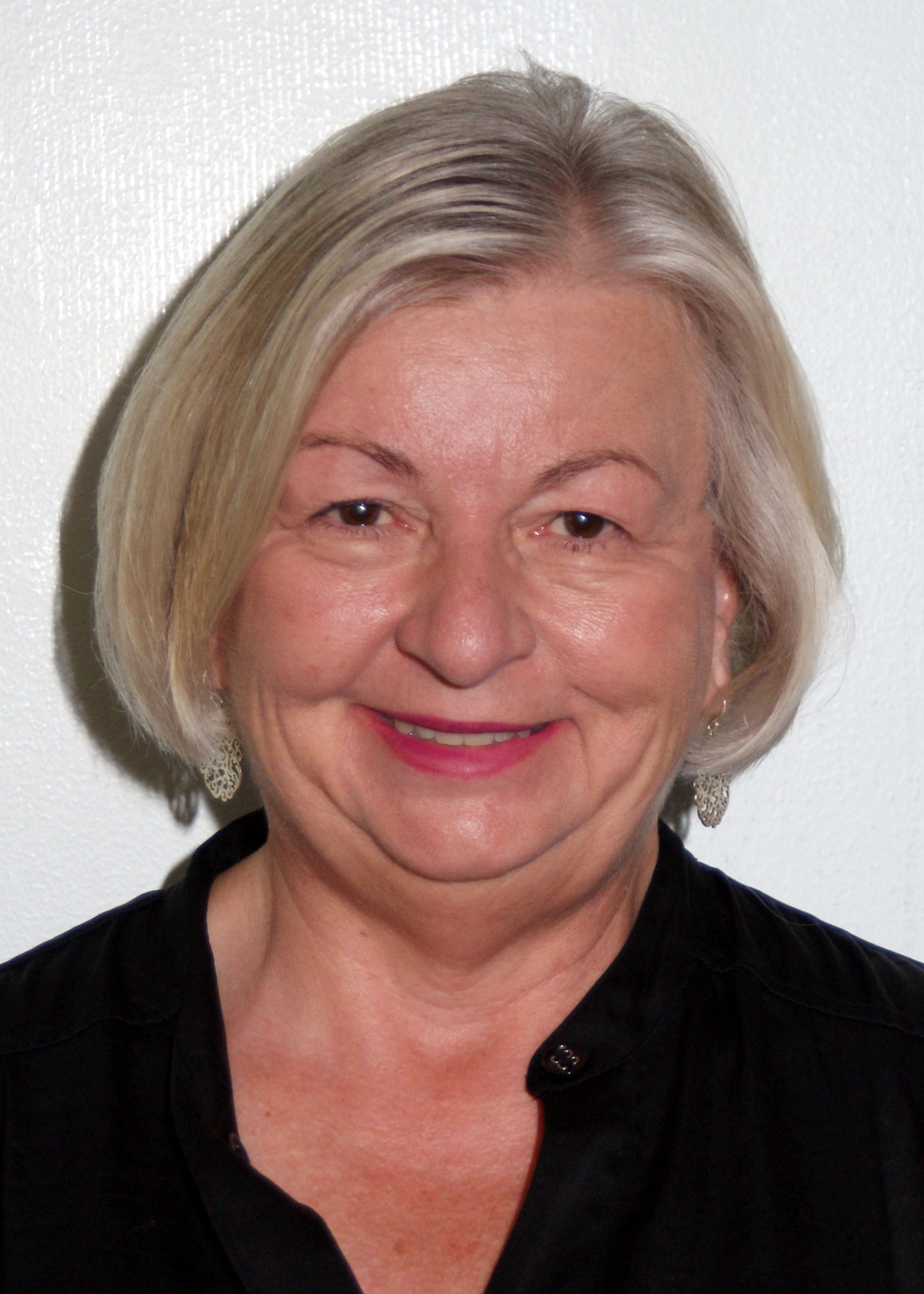Photo of Elizabeth Koch.