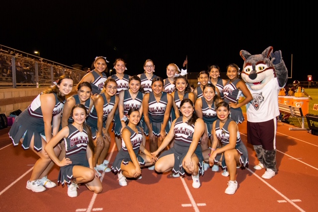 photo of cheerleaders