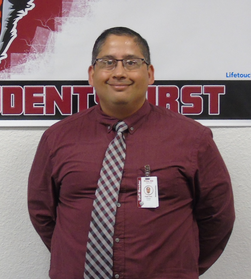 photo of principal Roger Solis