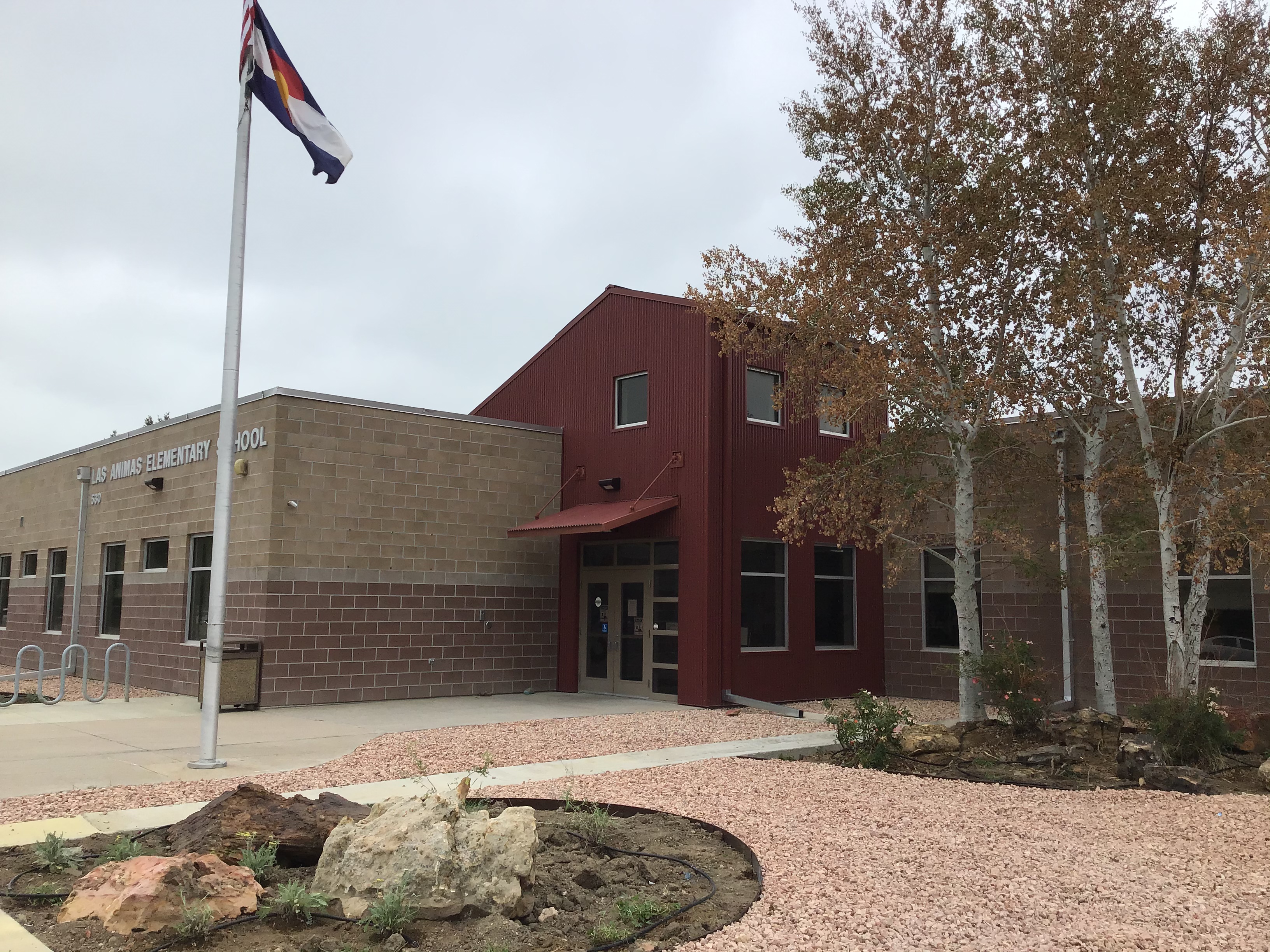 Picture of elementary school