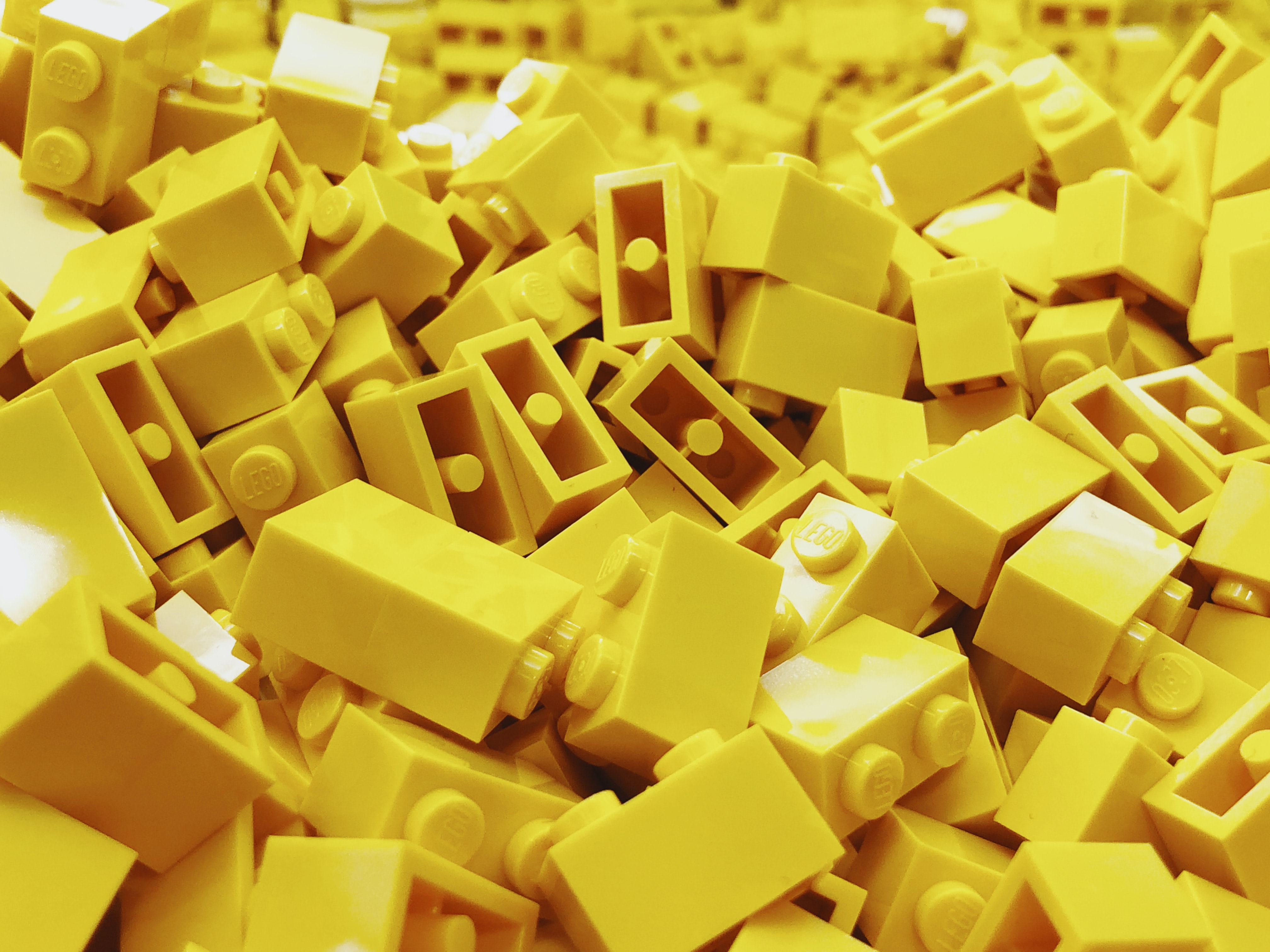 yellow Lego bricks