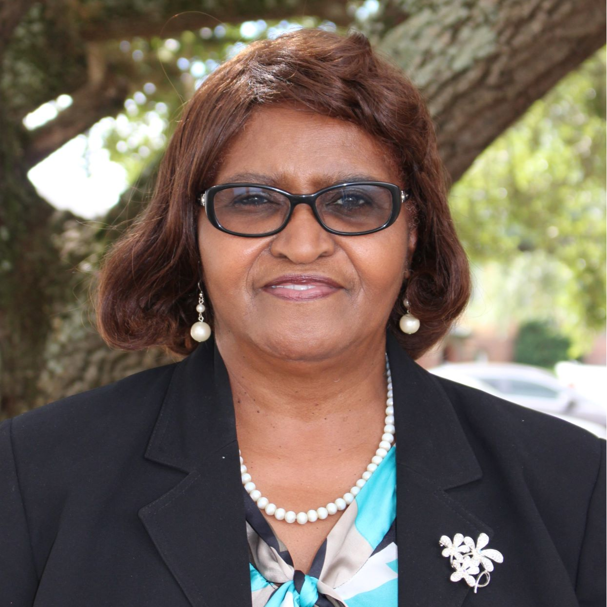 Dr. Mary R. Williams-Scruggs