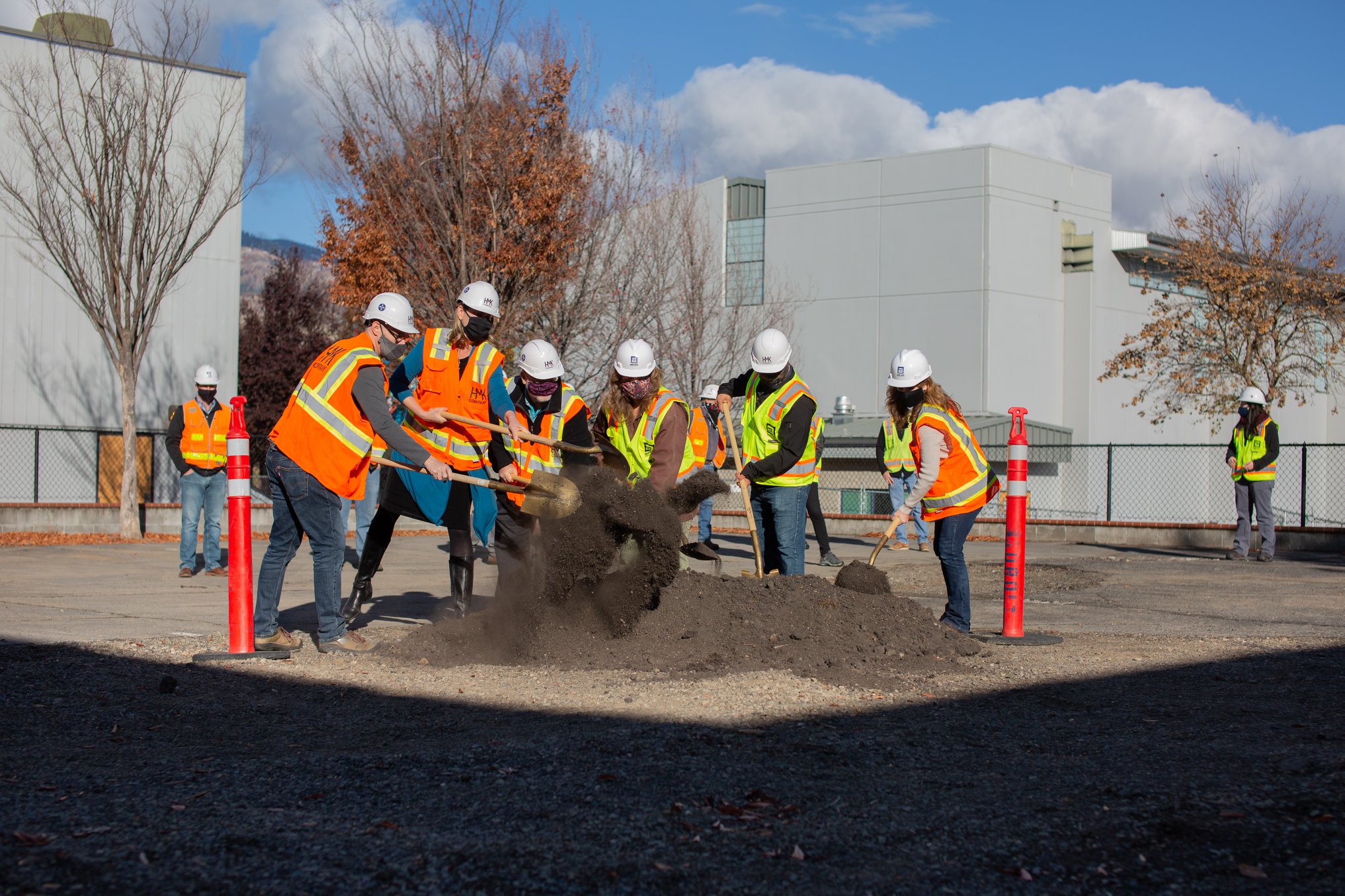 people starting digging