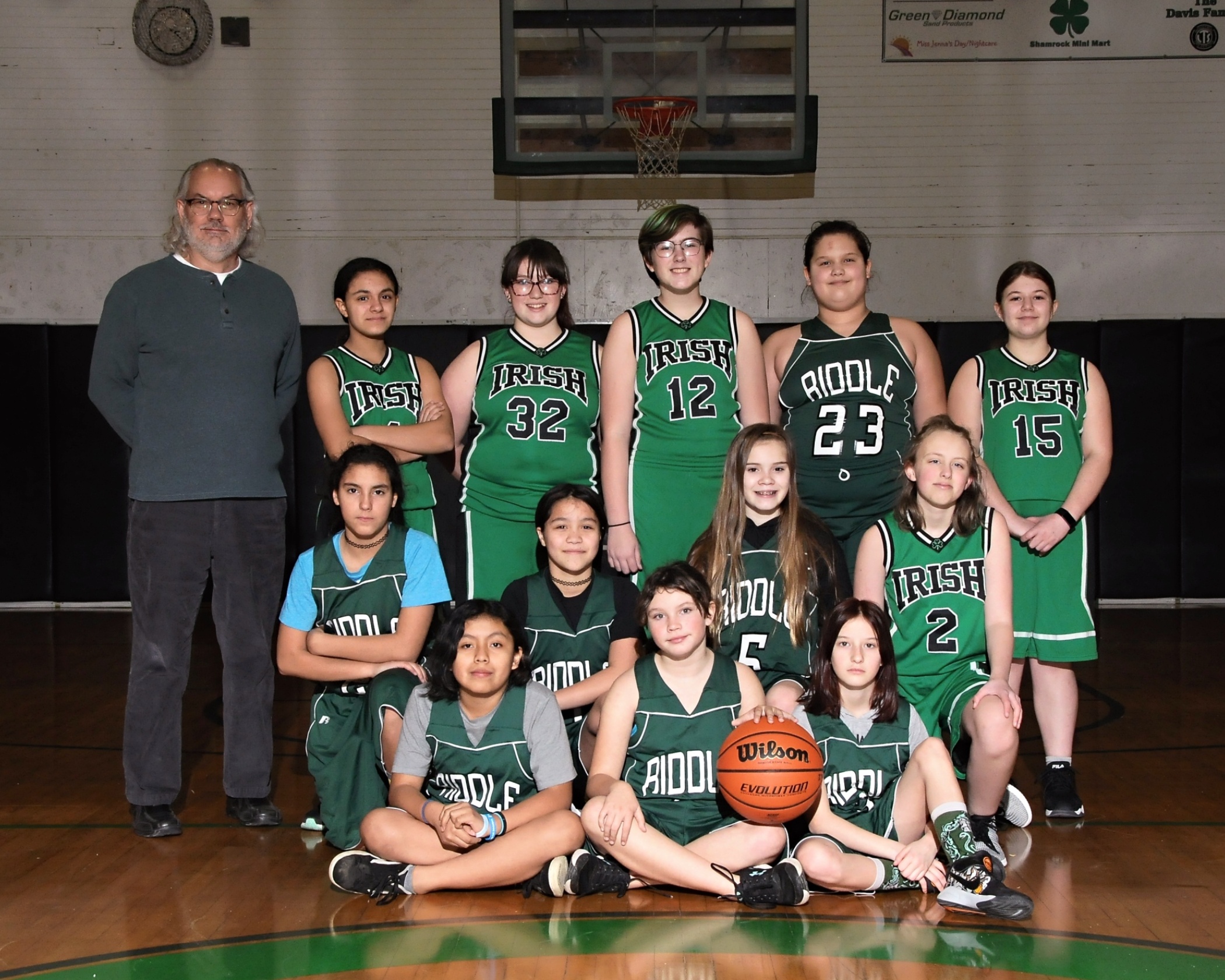 Riddle Junior High School girls basketball team photo.
