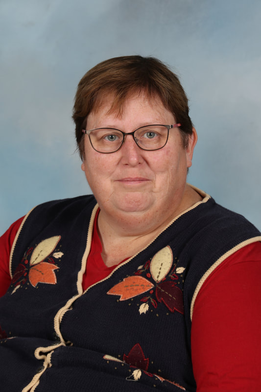 Ginnie Molnar