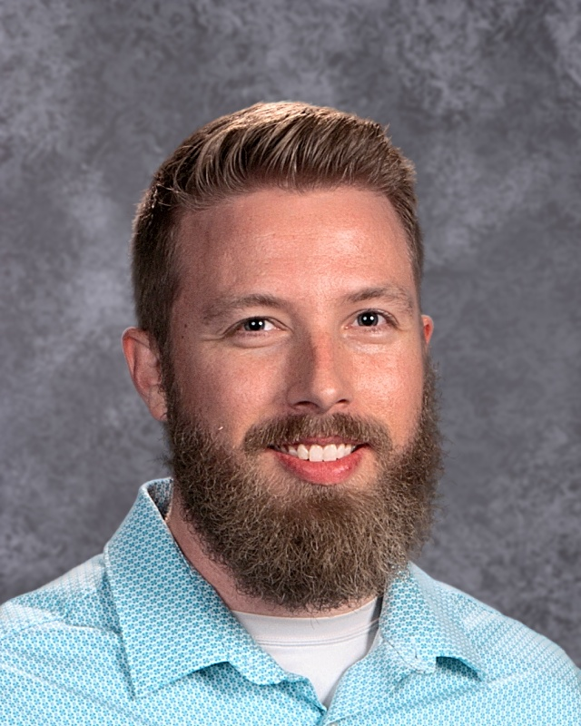 STA_STA_TUCKER_CHRIS.jpg