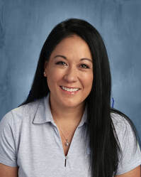 Photo of Holly Reeves.