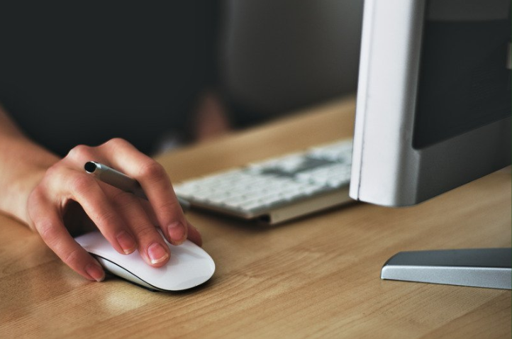 A person searching in a computer